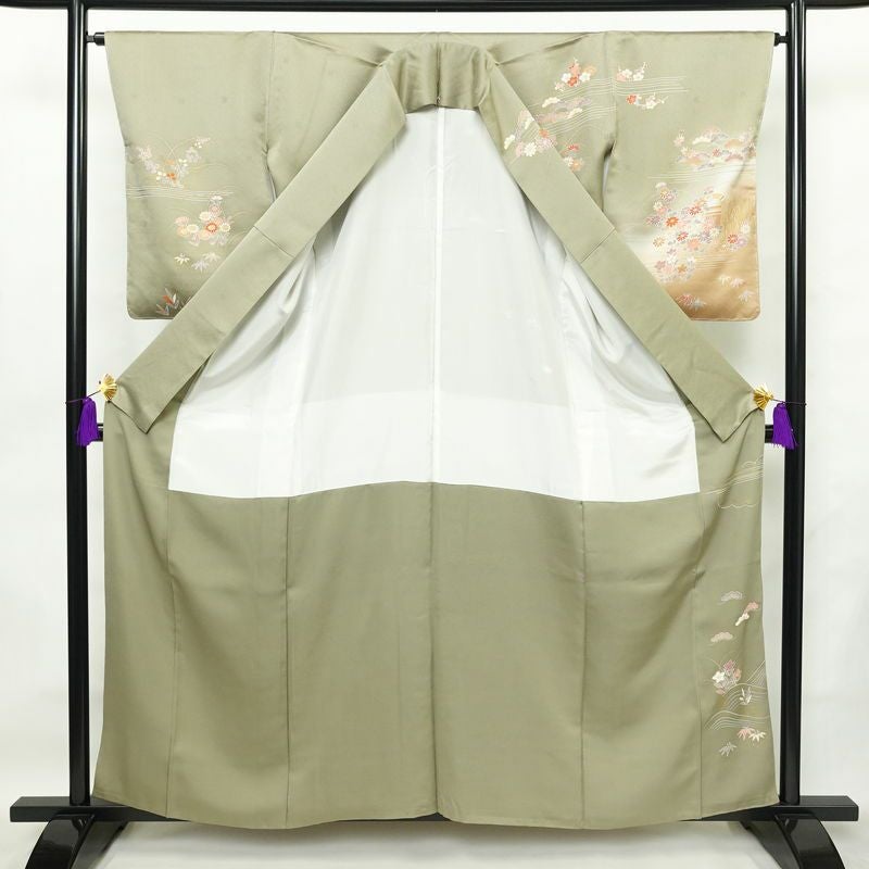 訪問着 良品 しつけ糸付き 金駒刺繍 綸子 正絹 古典柄 袷仕立て 身丈159.5cm 裄丈65.5cm 金彩 フォーマル 着物 緑・うぐいす色_画像3