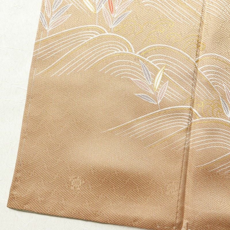 訪問着 良品 しつけ糸付き 金駒刺繍 綸子 正絹 古典柄 袷仕立て 身丈159.5cm 裄丈65.5cm 金彩 フォーマル 着物 緑・うぐいす色_画像11