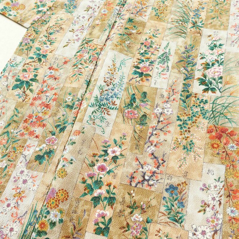 小紋 美品 しつけ糸付き 縮緬 正絹 木の葉・植物柄 袷仕立て 身丈161cm 裄丈66cm 着物 ベージュ_画像5