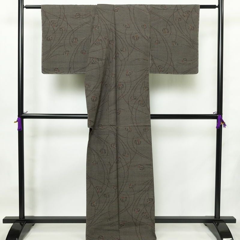 紬 良品 しつけ糸付き 正絹 木の葉・植物柄 袷仕立て 身丈165.5cm 裄丈69.5cm 着物 茶_画像2