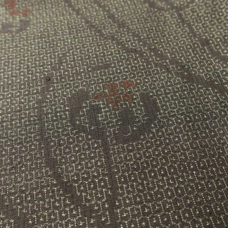 紬 良品 しつけ糸付き 正絹 木の葉・植物柄 袷仕立て 身丈165.5cm 裄丈69.5cm 着物 茶_画像6