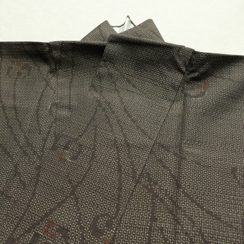 紬 良品 しつけ糸付き 正絹 木の葉・植物柄 袷仕立て 身丈165.5cm 裄丈69.5cm 着物 茶_画像16