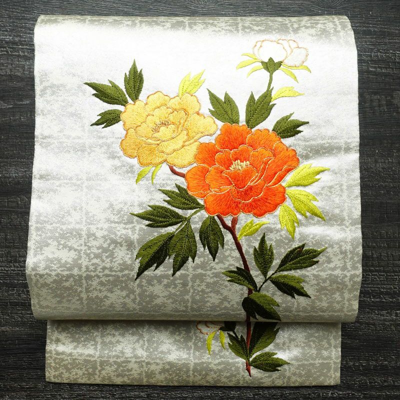 名古屋帯 太鼓柄 良品 金駒刺繍 正絹 花柄 名古屋仕立て 箔 刺繍 帯 金・銀_画像1