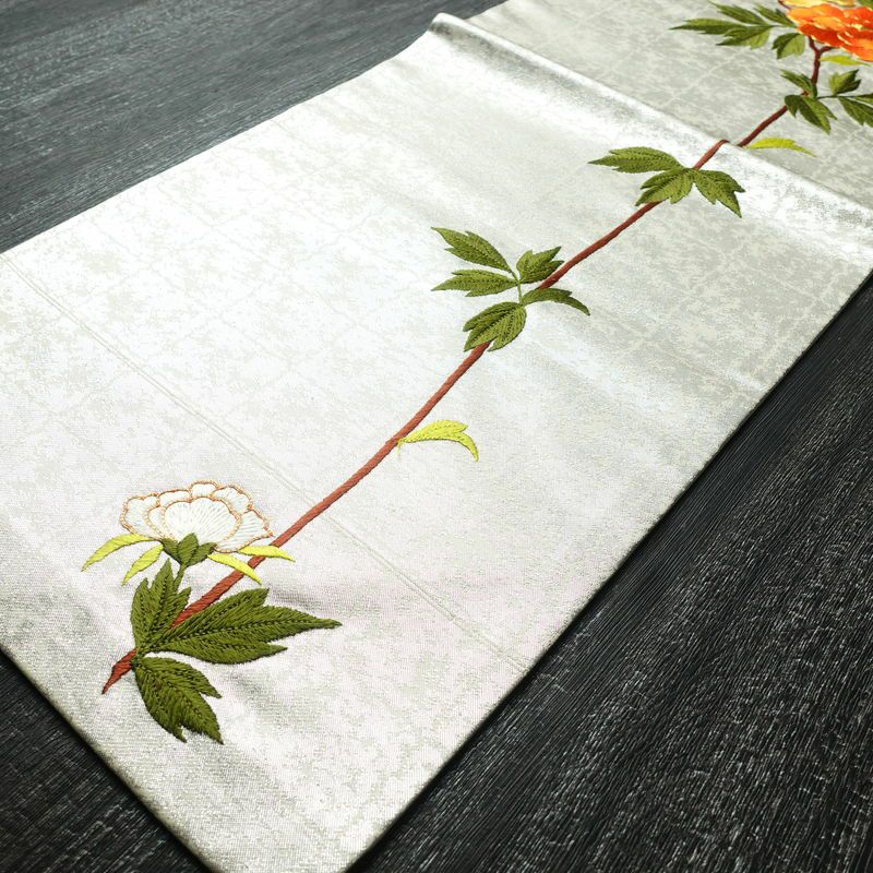 名古屋帯 太鼓柄 良品 金駒刺繍 正絹 花柄 名古屋仕立て 箔 刺繍 帯 金・銀_画像8