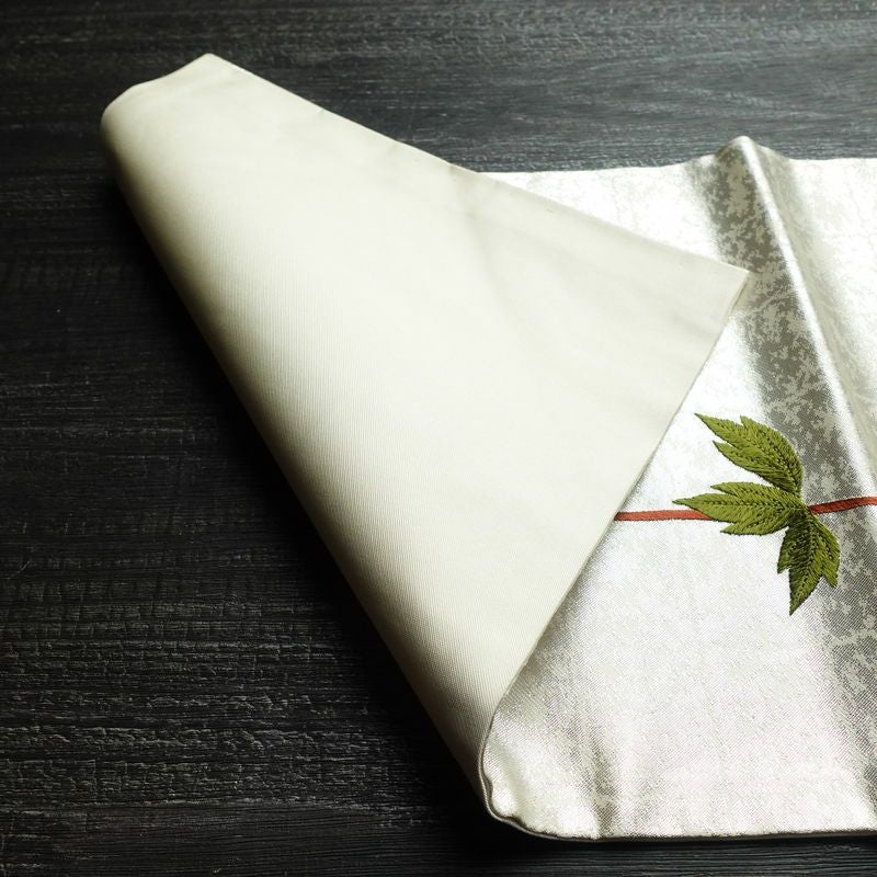 名古屋帯 太鼓柄 良品 金駒刺繍 正絹 花柄 名古屋仕立て 箔 刺繍 帯 金・銀_画像9