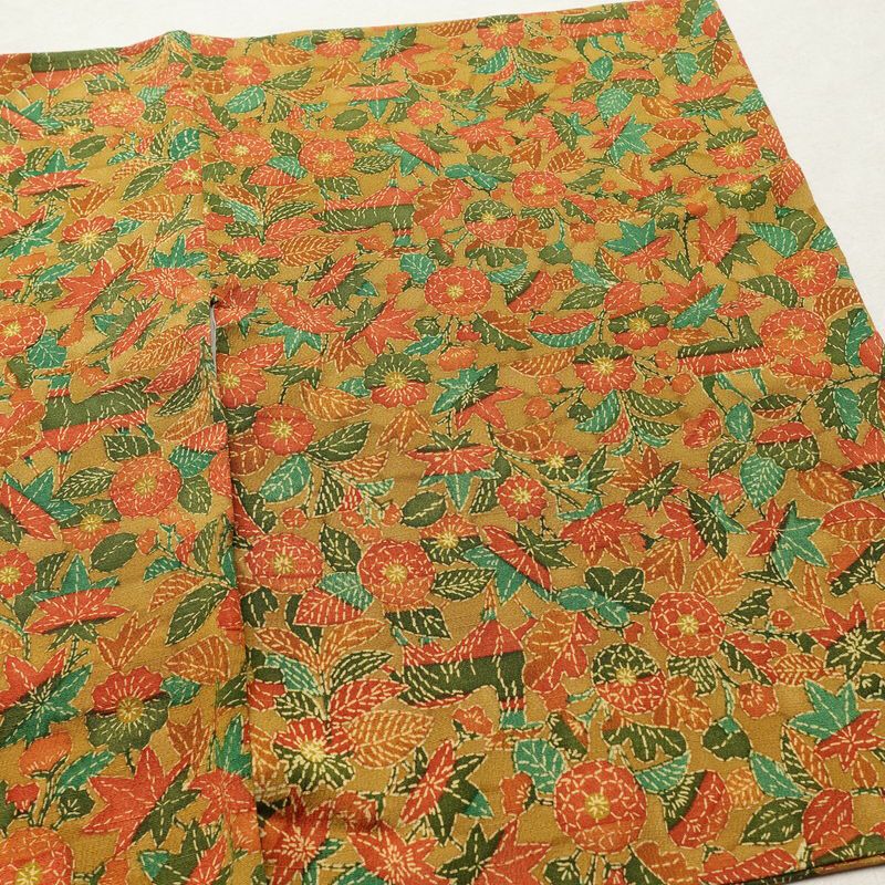 小紋 縮緬 総柄 正絹 木の葉・植物柄 袷仕立て 身丈151.5cm 裄丈63cm 着物 黄・黄土色_画像12