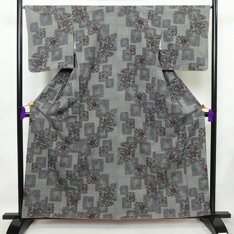 紬 正絹 木の葉・植物柄 袷仕立て 身丈159cm 裄丈66cm 着物 グレー_画像1