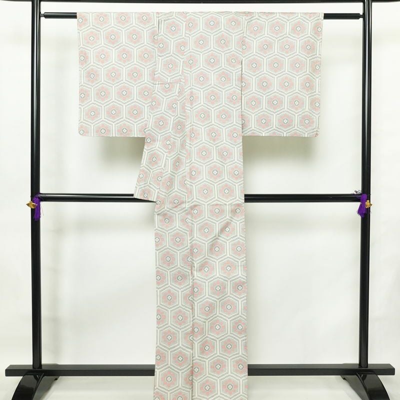 紬 しつけ糸付き 正絹 亀甲柄 袷仕立て 身丈163.5cm 裄丈65.5cm 着物 多色使い_画像2