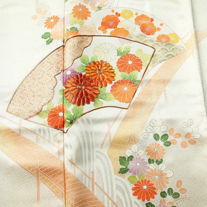 付け下げ 金駒刺繍 正絹 古典柄 袷仕立て 身丈167.5cm 裄丈65.5cm 箔 刺繍 金彩 フォーマル 着物 緑・うぐいす色_画像6