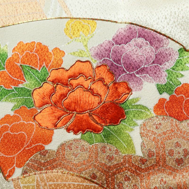 付け下げ 金駒刺繍 正絹 古典柄 袷仕立て 身丈167.5cm 裄丈65.5cm 箔 刺繍 金彩 フォーマル 着物 緑・うぐいす色_画像10