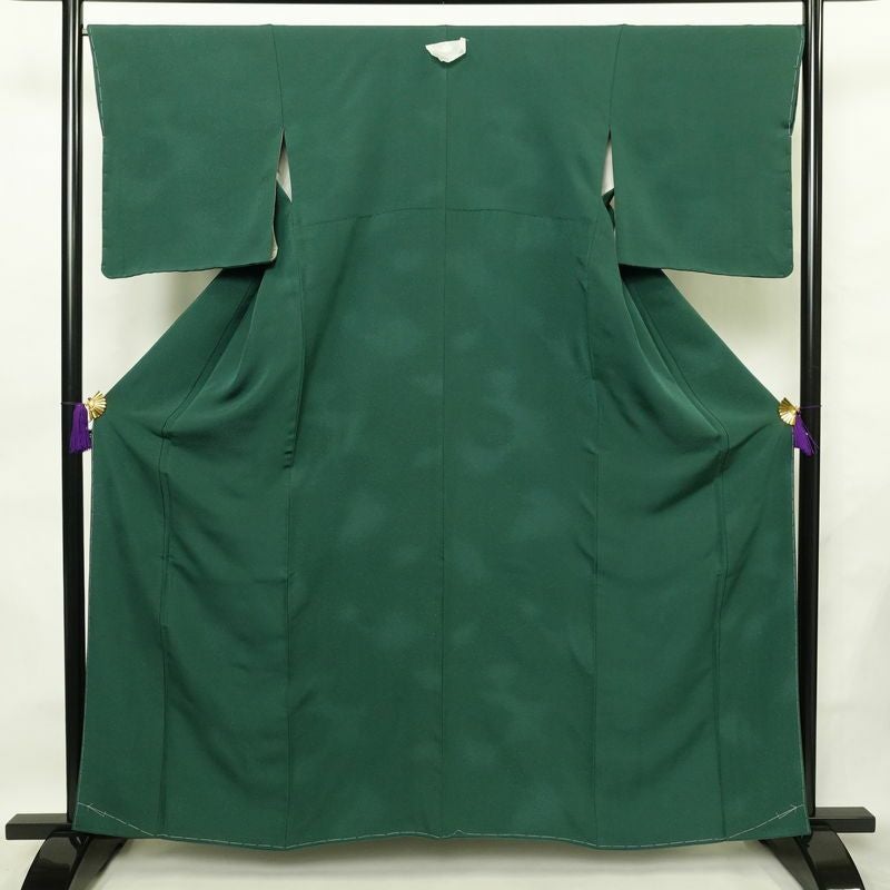 色無地 しつけ糸付き 一つ紋付き 正絹 その他の柄 袷仕立て 身丈161cm 裄丈67cm フォーマル 着物 緑・うぐいす色_画像1