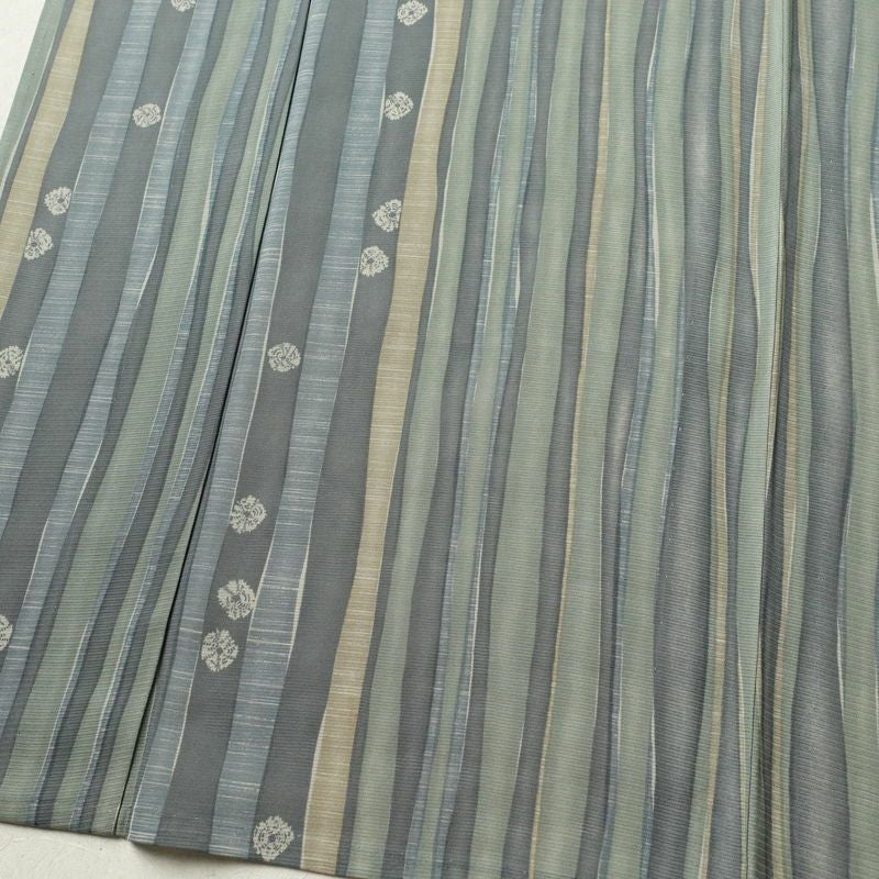 盛夏 小紋 夏用 正絹 縞柄・線柄 単衣仕立て 身丈165cm 裄丈65cm 一部しつけ糸付き 着物 緑・うぐいす色_画像4