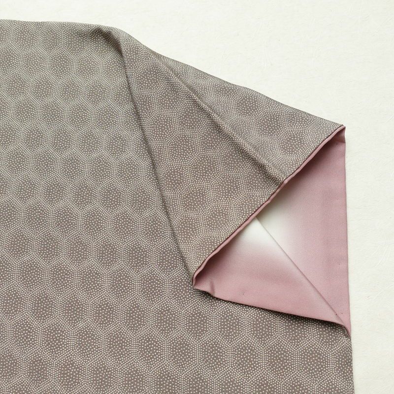 小紋 縮緬 正絹 亀甲柄 袷仕立て 身丈153.5cm 裄丈66.5cm 着物 グレー_画像14