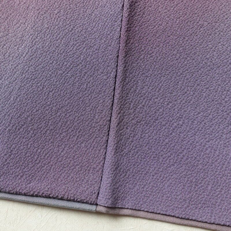 小紋 斉藤三才 落款入り 縮緬 一つ紋付き 正絹 その他の柄 袷仕立て 身丈157cm 裄丈66.5cm フォーマル 着物 紫・藤色_画像8