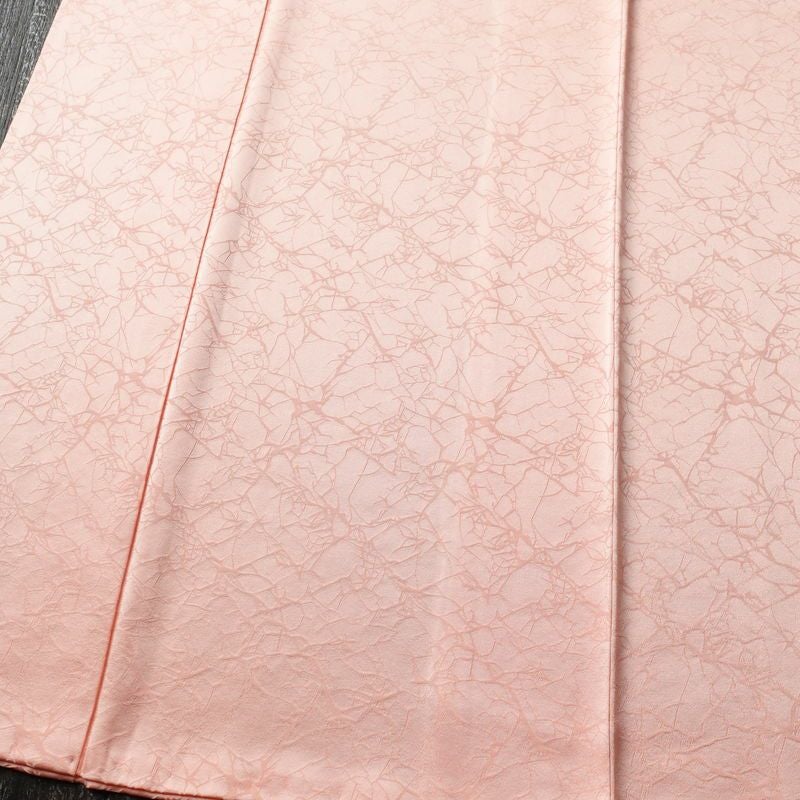 色無地 良品 綸子 一つ紋付き 正絹 幾何学柄・抽象柄 袷仕立て 身丈159.5cm 裄丈63cm 共八掛 フォーマル 着物 ピンク_画像4