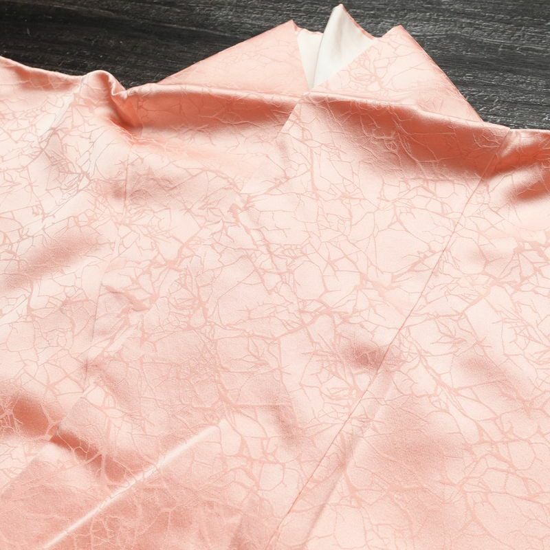 色無地 良品 綸子 一つ紋付き 正絹 幾何学柄・抽象柄 袷仕立て 身丈159.5cm 裄丈63cm 共八掛 フォーマル 着物 ピンク_画像16