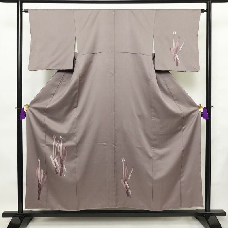 付け下げ 良品 一つ紋付き 正絹 木の葉・植物柄 袷仕立て 身丈154cm 裄丈64cm フォーマル 着物 紫・藤色_画像1