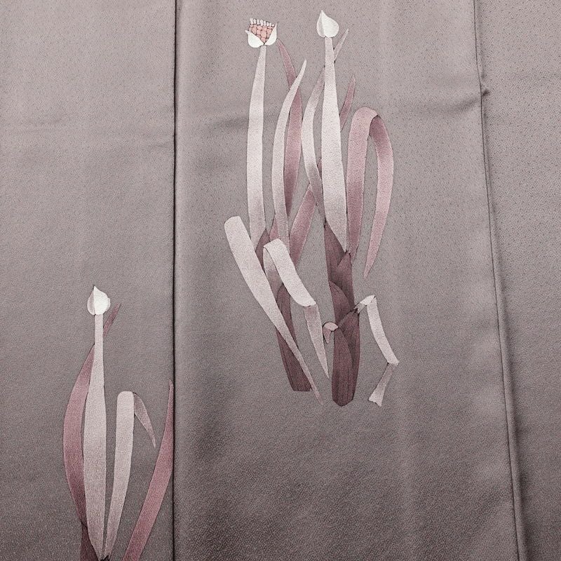 付け下げ 良品 一つ紋付き 正絹 木の葉・植物柄 袷仕立て 身丈154cm 裄丈64cm フォーマル 着物 紫・藤色_画像6