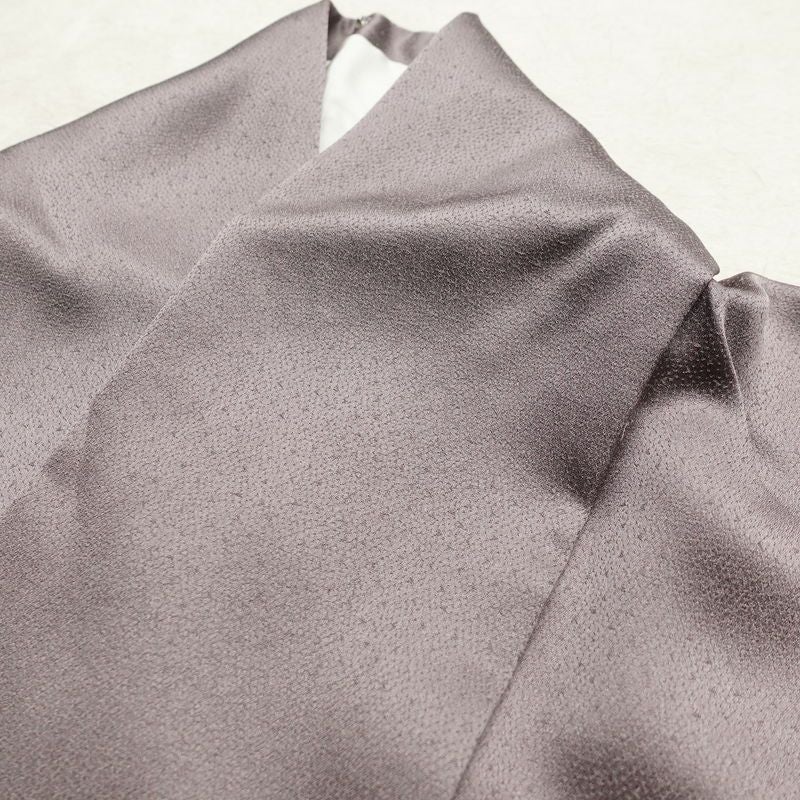 付け下げ 良品 一つ紋付き 正絹 木の葉・植物柄 袷仕立て 身丈154cm 裄丈64cm フォーマル 着物 紫・藤色_画像16