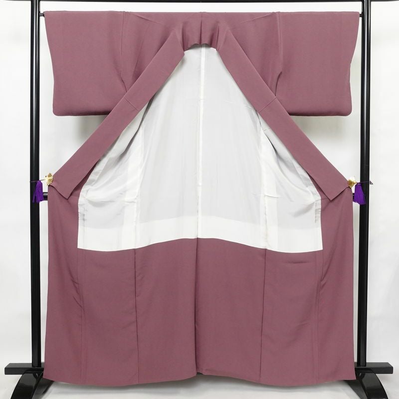 色無地 縮緬 一つ紋付き 正絹 無地 袷仕立て 身丈161cm 裄丈67cm フォーマル 着物 紫・藤色_画像3