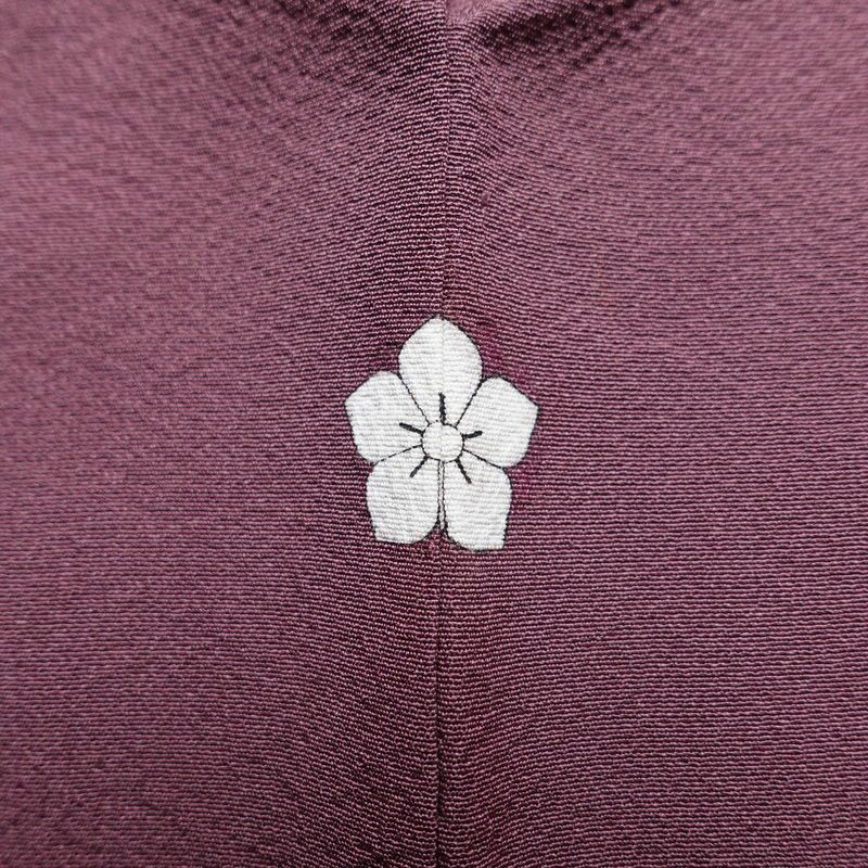 色無地 縮緬 一つ紋付き 正絹 無地 袷仕立て 身丈161cm 裄丈67cm フォーマル 着物 紫・藤色_画像12