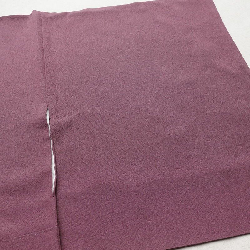 色無地 縮緬 一つ紋付き 正絹 無地 袷仕立て 身丈161cm 裄丈67cm フォーマル 着物 紫・藤色_画像13