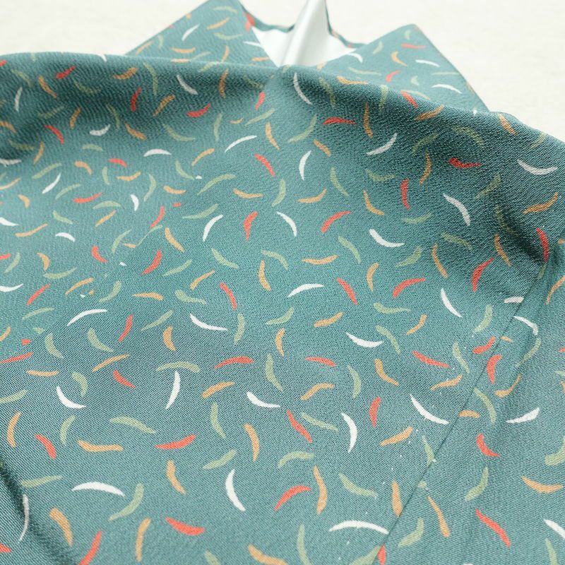 小紋 しつけ糸付き 縮緬 正絹 幾何学柄・抽象柄 袷仕立て 身丈158cm 裄丈64cm 着物 緑・うぐいす色_画像16