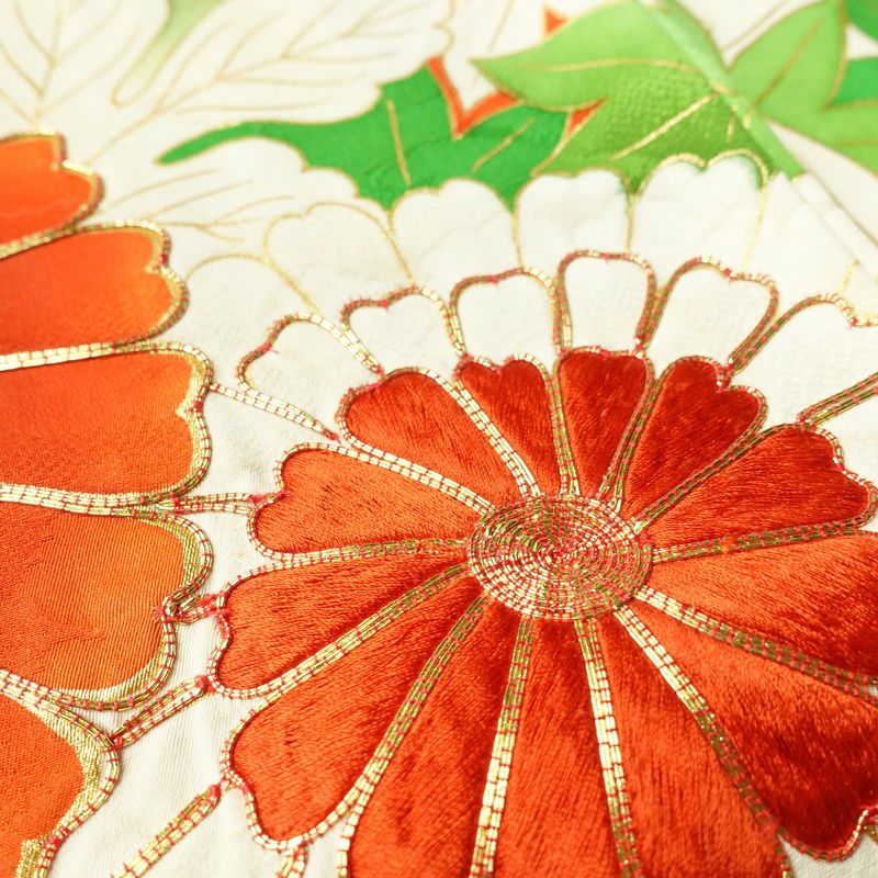 振袖 金駒刺繍 綸子 正絹 花柄 袷仕立て 身丈164cm 裄丈67cm 箔 金彩 フォーマル 着物 橙_画像8