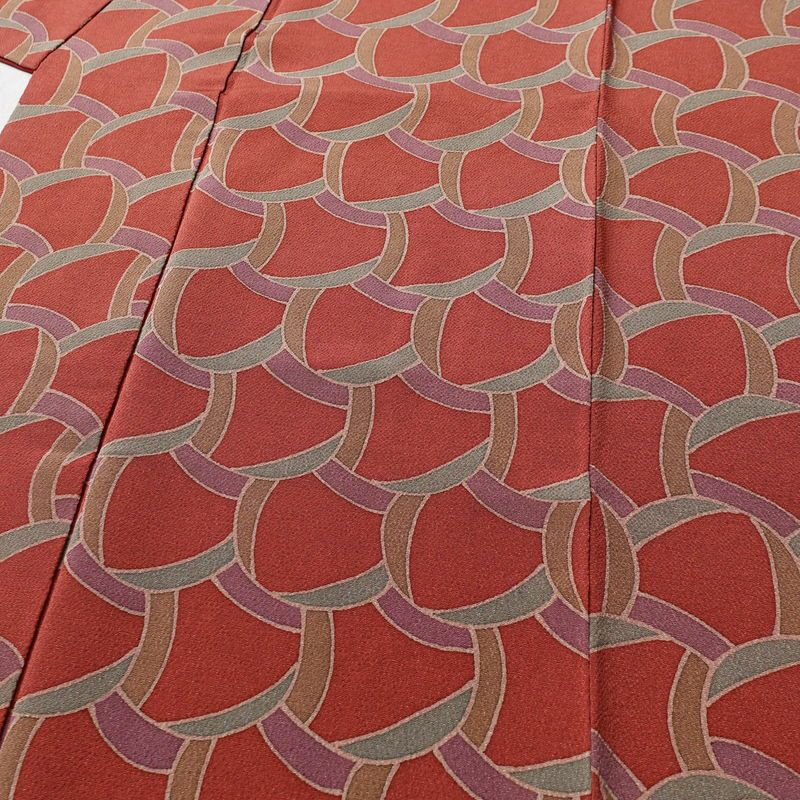 小紋 良品 縮緬 正絹 幾何学柄・抽象柄 袷仕立て 身丈162.5cm 裄丈68cm 一部しつけ糸付き 着物 ピンク_画像5