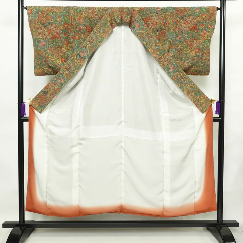 小紋 良品 縮緬 総柄 正絹 幾何学柄・抽象柄 袷仕立て 身丈153cm 裄丈66cm 着物 多色使い_画像3