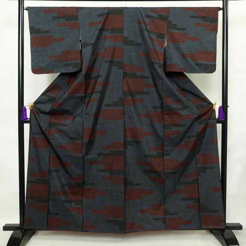 紬 正絹 幾何学柄・抽象柄 袷仕立て 身丈161.5cm 裄丈65.5cm 着物 青・紺_画像1