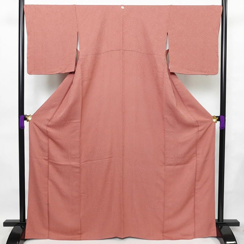 色無地 一つ紋付き 正絹 木の葉・植物柄 袷仕立て 身丈167cm 裄丈69cm フォーマル 着物 ピンク_画像1
