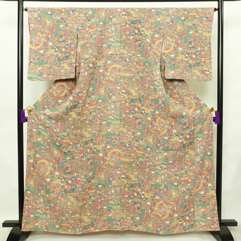 小紋 縮緬 総柄 正絹 古典柄 袷仕立て 身丈163cm 裄丈65cm 一部しつけ糸付き 着物 多色使い_画像1
