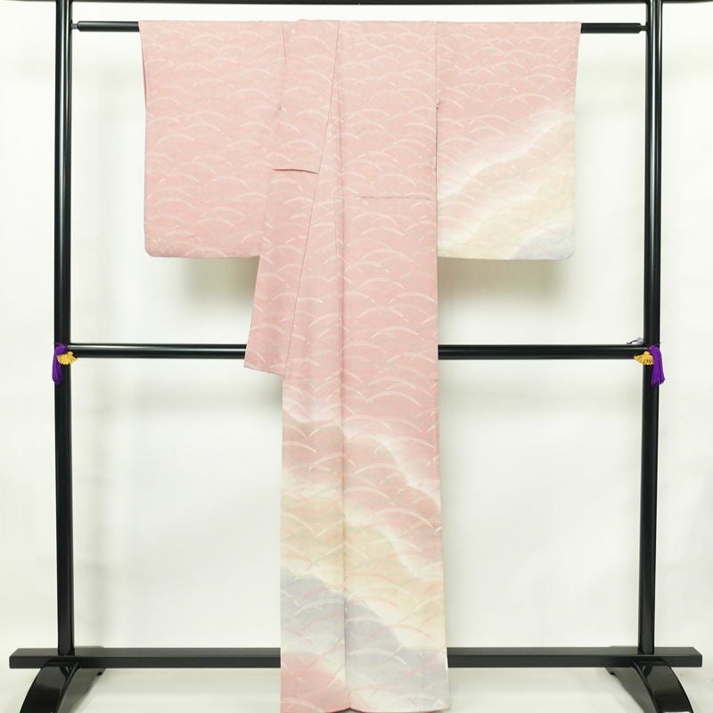 付け下げ 正絹 木の葉・植物柄 袷仕立て 身丈160cm 裄丈66cm フォーマル 芝 着物 ピンク_画像2