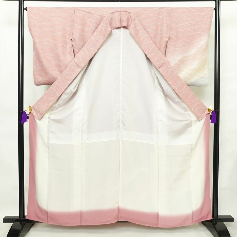 付け下げ 正絹 木の葉・植物柄 袷仕立て 身丈160cm 裄丈66cm フォーマル 芝 着物 ピンク_画像3