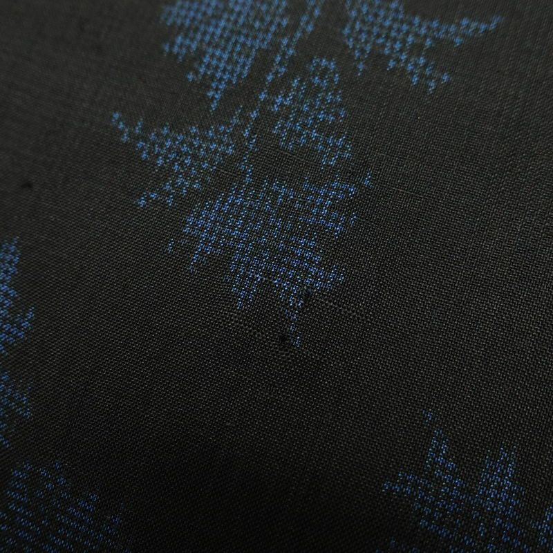 大島紬 しつけ糸付き 正絹 木の葉・植物柄 袷仕立て 身丈170cm 裄丈69.5cm 着物 黒_画像18