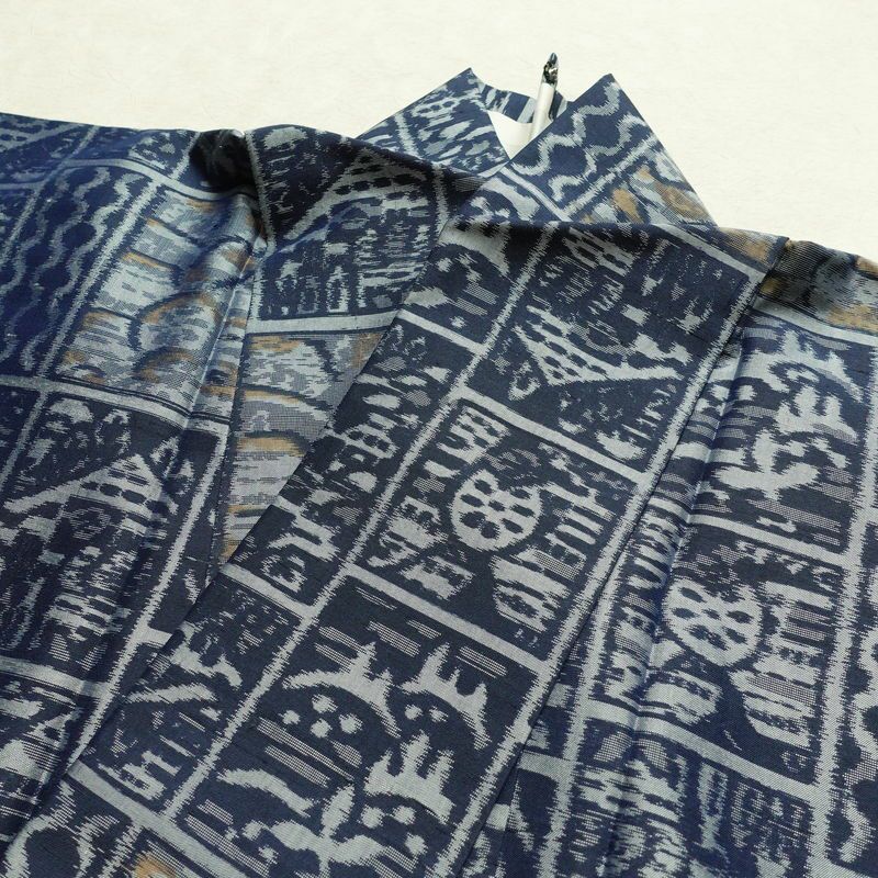 紬 正絹 幾何学柄・抽象柄 袷仕立て 身丈166cm 裄丈66cm 着物 青・紺_画像15