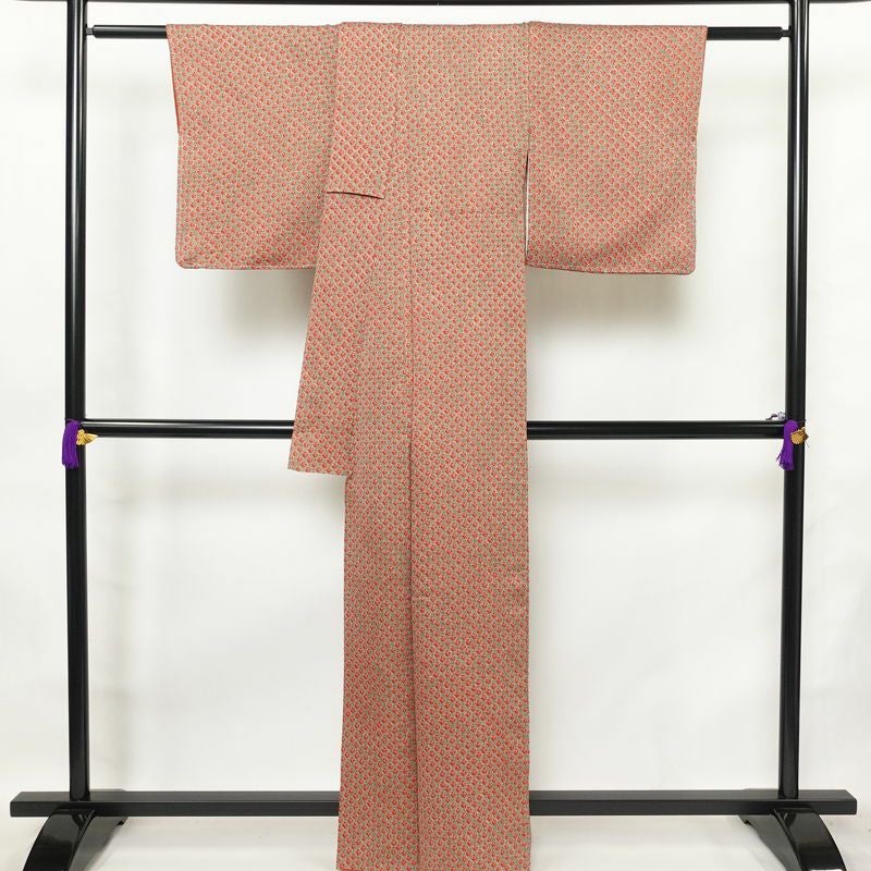 小紋 良品 絞り 総絞り 正絹 古典柄 袷仕立て 身丈164cm 裄丈67.5cm 一部しつけ糸付き 着物 緑・うぐいす色_画像2