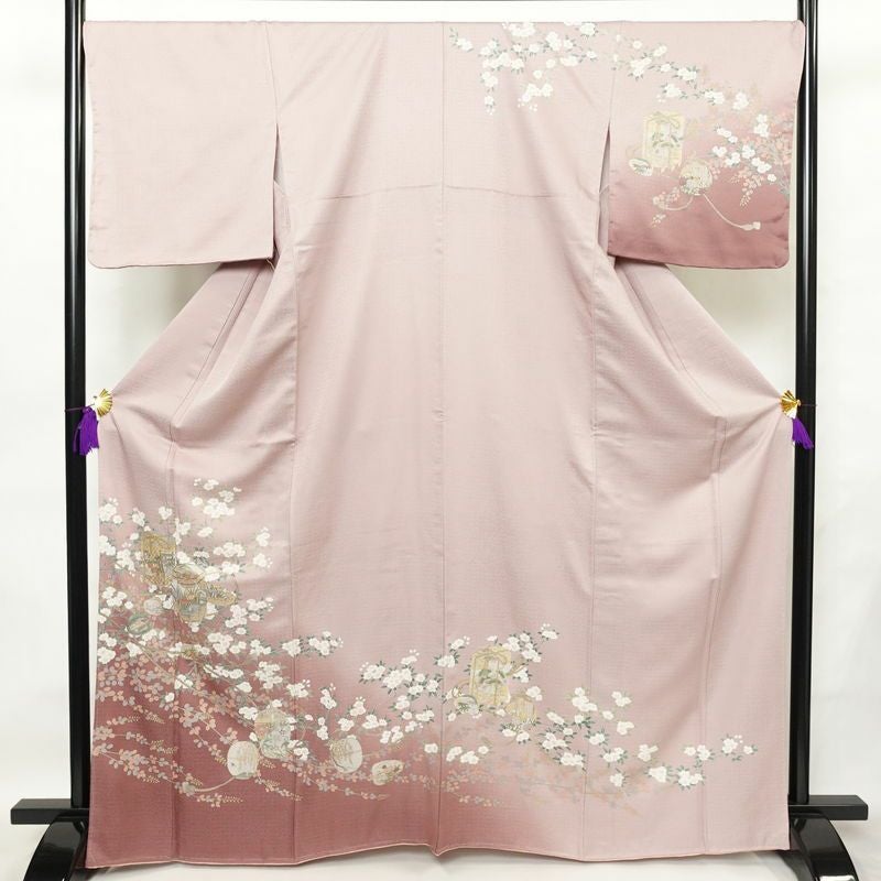 訪問着 良品 しつけ糸付き 綸子 正絹 古典柄 袷仕立て 身丈166cm 裄丈69.5cm 箔 金彩 フォーマル 着物 紫・藤色_画像1