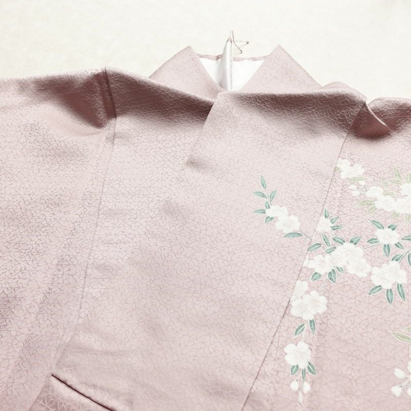 訪問着 良品 しつけ糸付き 綸子 正絹 古典柄 袷仕立て 身丈166cm 裄丈69.5cm 箔 金彩 フォーマル 着物 紫・藤色_画像16