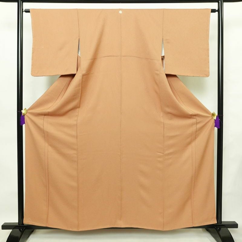 色無地 良品 一つ紋付き 正絹 花柄 袷仕立て 身丈158cm 裄丈64cm 一部しつけ糸付き フォーマル 着物 茶_画像1