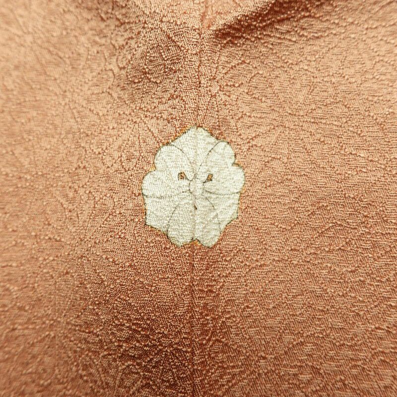 色無地 良品 一つ紋付き 正絹 花柄 袷仕立て 身丈158cm 裄丈64cm 一部しつけ糸付き フォーマル 着物 茶_画像13