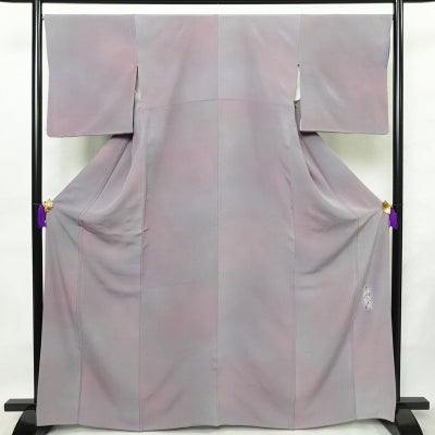 小紋 良品 斉藤三才 落款入り 縮緬 正絹 その他の柄 袷仕立て 身丈166cm 裄丈67cm 着物 紫・藤色