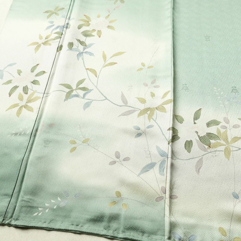 訪問着 良品 しつけ糸付き 綸子 正絹 花柄 袷仕立て 身丈163.5cm 裄丈68cm フォーマル 着物 緑・うぐいす色_画像4