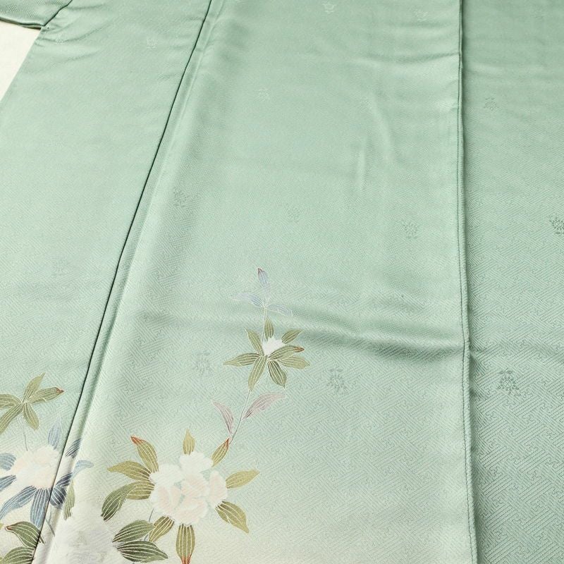 訪問着 良品 しつけ糸付き 綸子 正絹 花柄 袷仕立て 身丈163.5cm 裄丈68cm フォーマル 着物 緑・うぐいす色_画像5