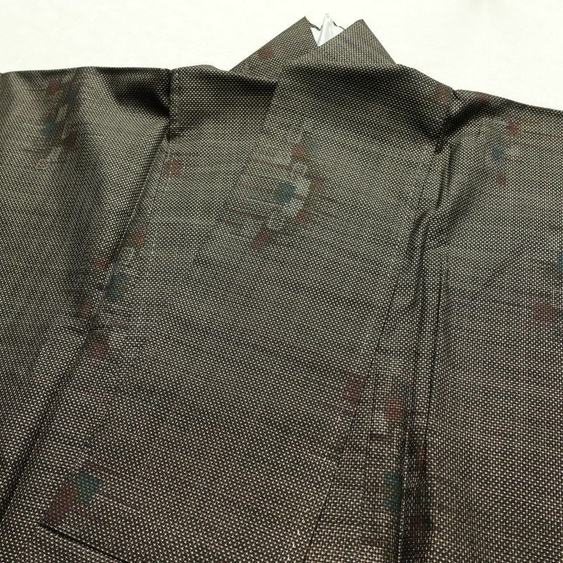 大島紬 古代染色純泥染 良品 証紙あり 正絹 幾何学柄・抽象柄 袷仕立て 身丈162cm 裄丈63cm 一部しつけ糸付き 着物 茶_画像16