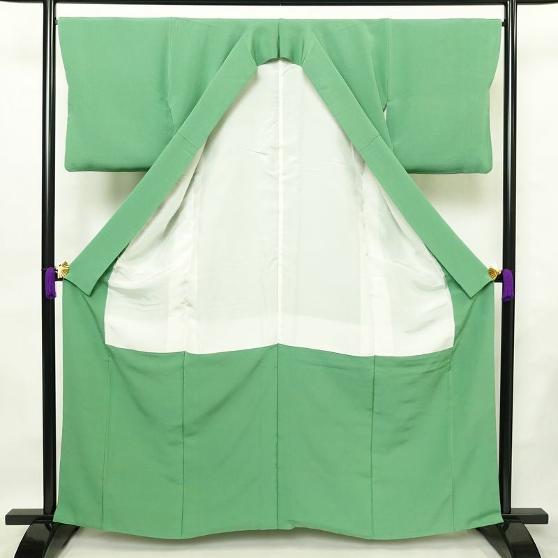 色無地 縮緬 一つ紋付き 正絹 無地 袷仕立て 身丈160.5cm 裄丈67cm 共八掛 フォーマル 着物 緑・うぐいす色_画像3