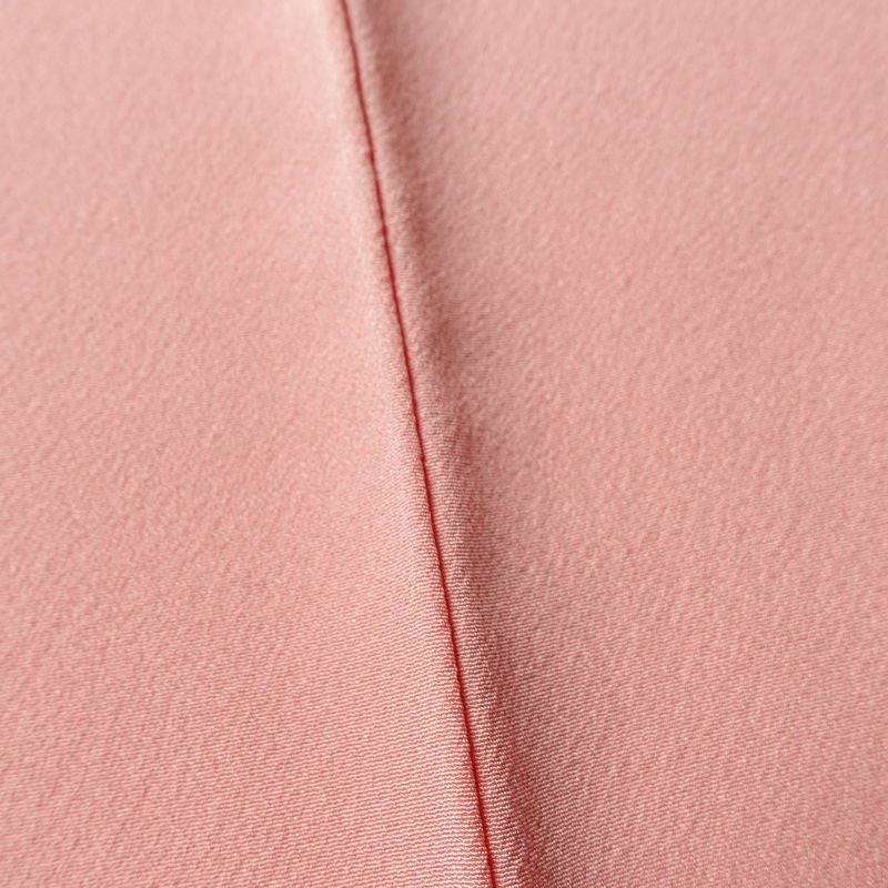 色無地 しつけ糸付き 縮緬 一つ紋付き 正絹 無地 袷仕立て 身丈157cm 裄丈65cm フォーマル 着物 ピンク_画像9