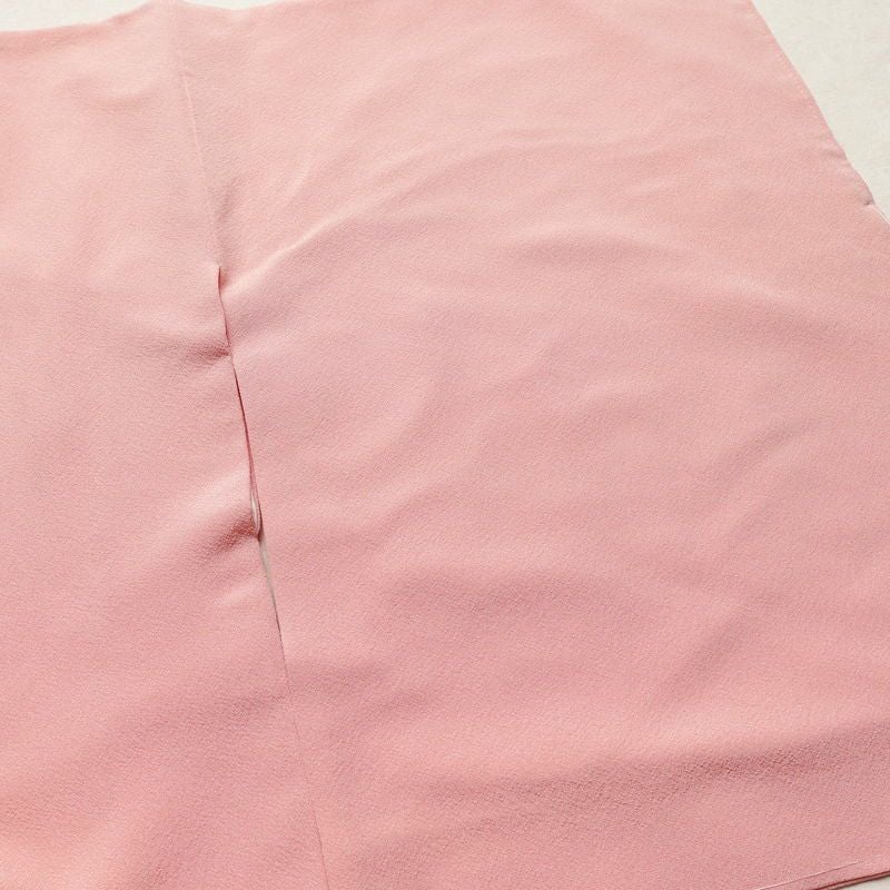 色無地 しつけ糸付き 縮緬 一つ紋付き 正絹 無地 袷仕立て 身丈157cm 裄丈65cm フォーマル 着物 ピンク_画像13