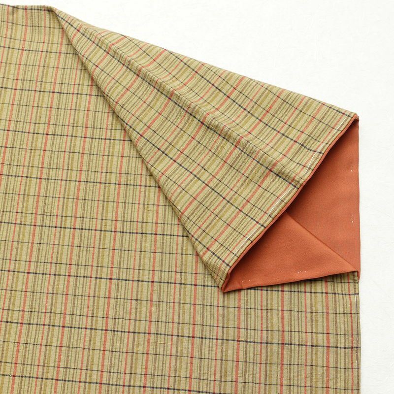 紬 良品 しつけ糸付き 正絹 チェック・格子柄 袷仕立て 身丈166.5cm 裄丈67cm 着物 黄・黄土色_画像14